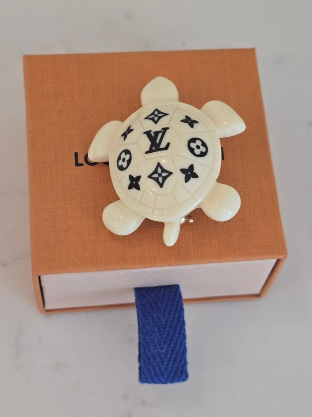 RARE Vintage Louis Vuitton Resin Ivory Turtle Brooch – Limited Edition